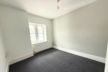1 bed flat, Southside street, The Hoe, Plymouth, PL12LD - Image 2